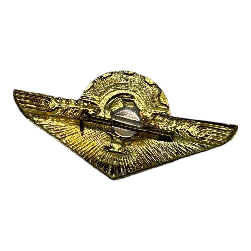 Значок Нагрудный знак "Тракторист-машинист I класс" СССР